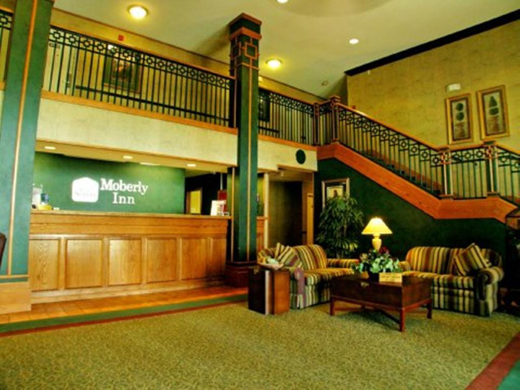Moberly Inn & Suites Eksteriør billede